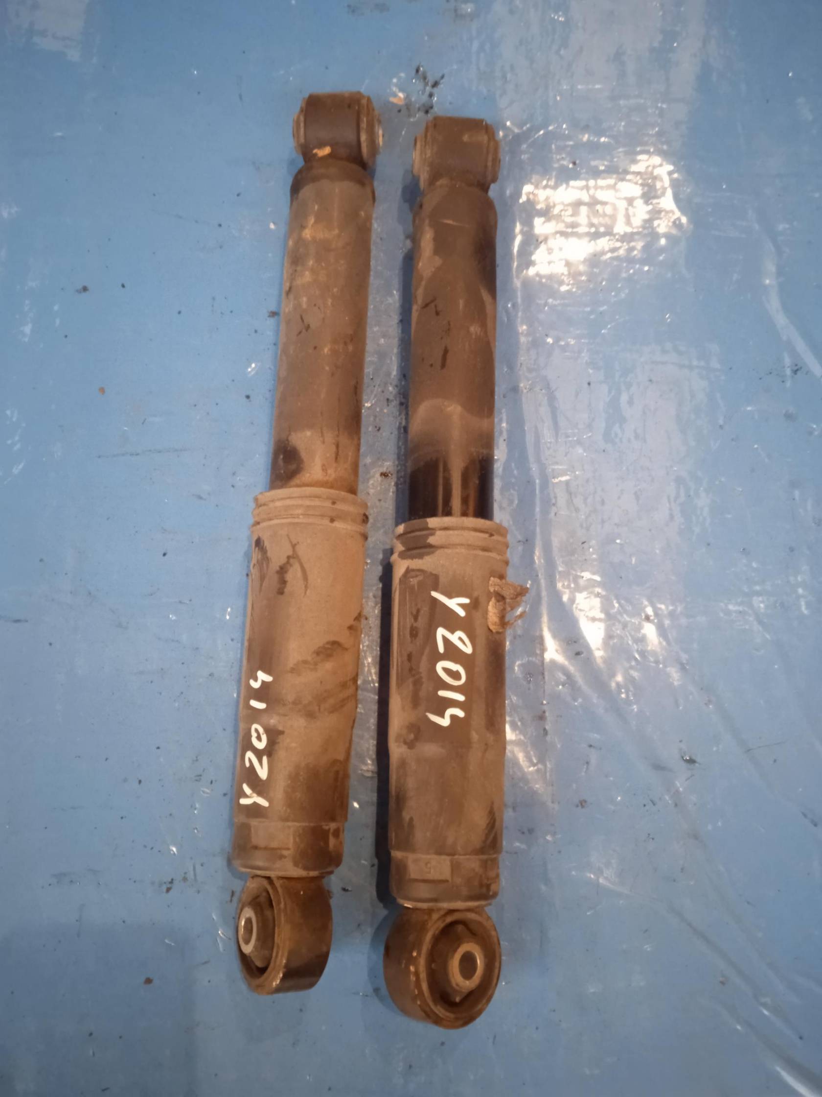 Ammortizzatore post. sx.